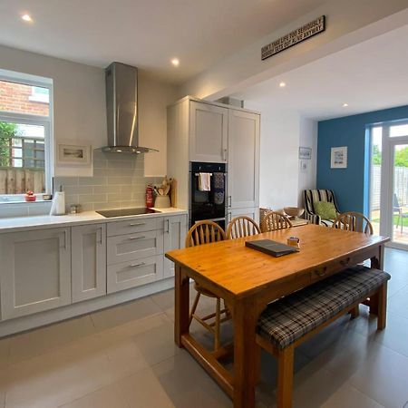 Villa Charming 3 Bed House And Garden, Pet Friendly à Bornemouth Extérieur photo