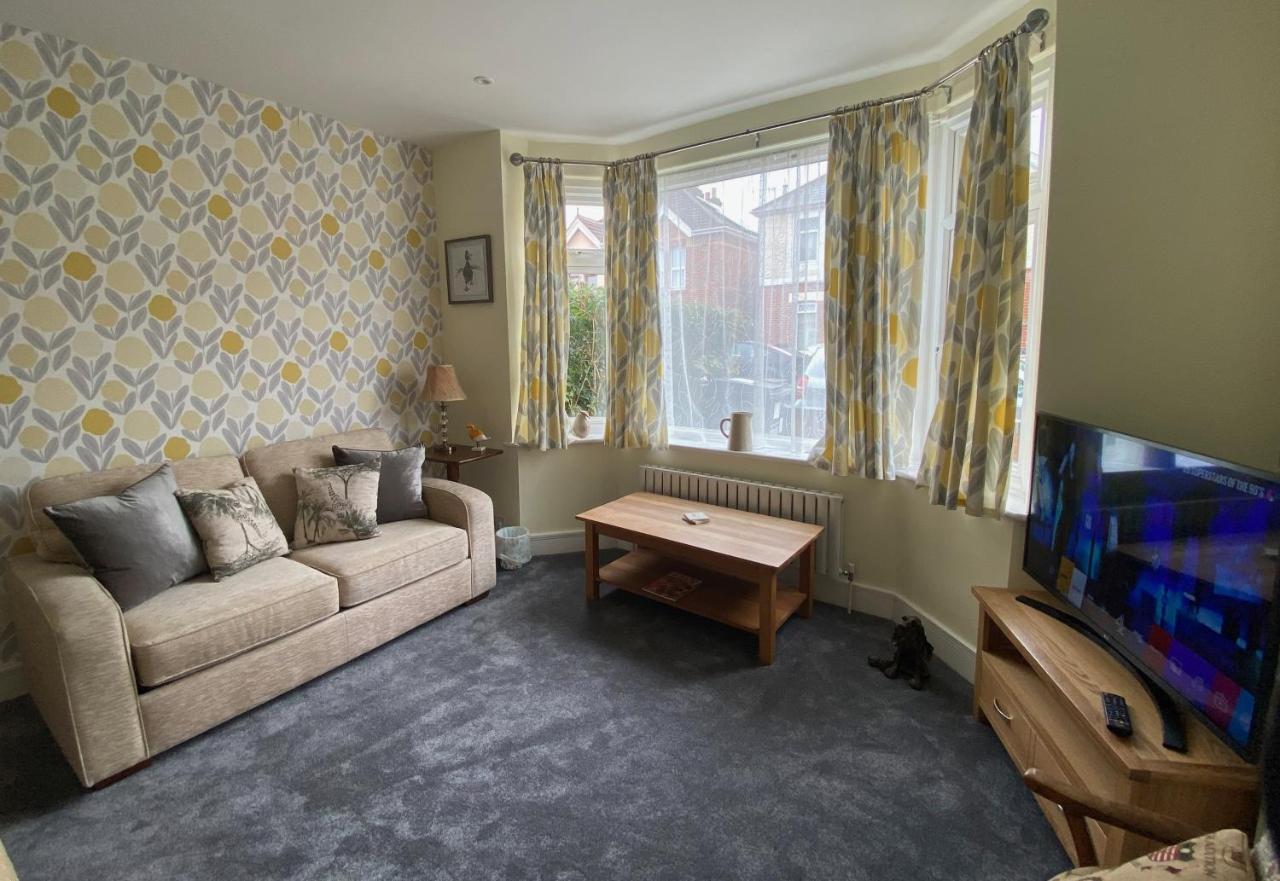 Villa Charming 3 Bed House And Garden, Pet Friendly à Bornemouth Extérieur photo